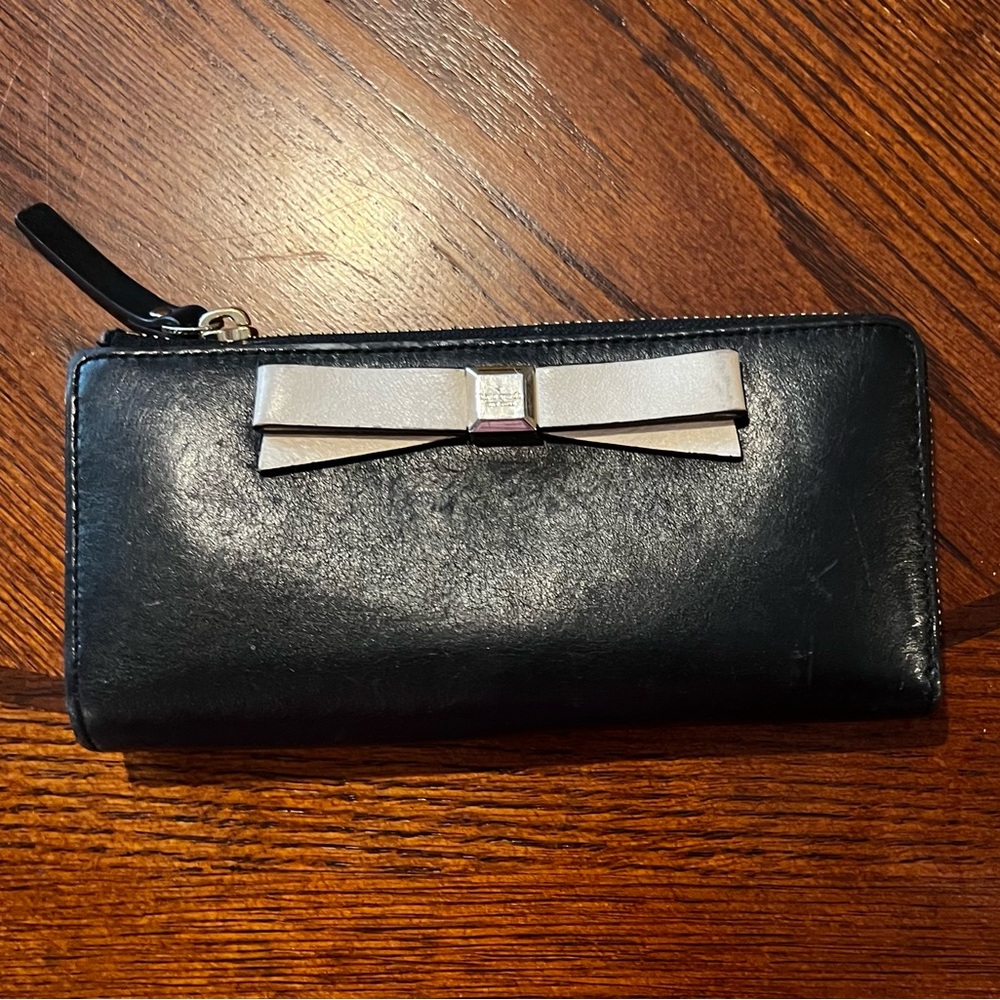Kate Spade Bow Wallet
